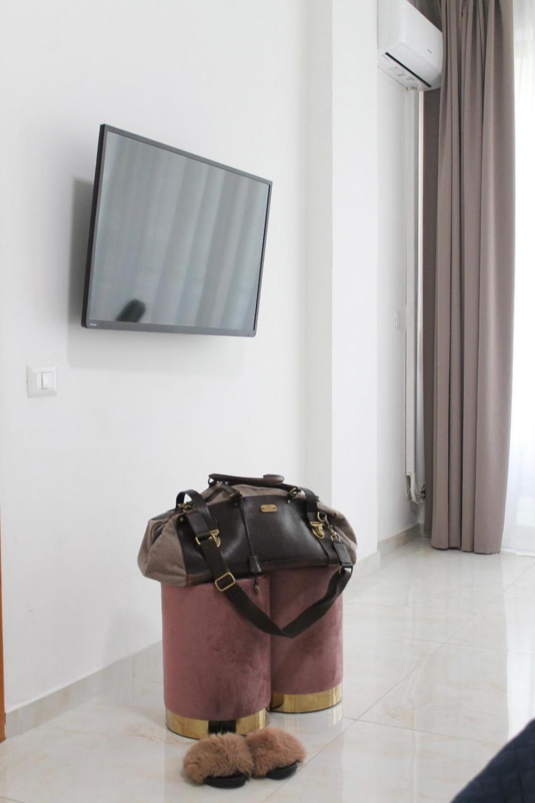 B&B Central Rooms 137 Napoli Eksteriør billede