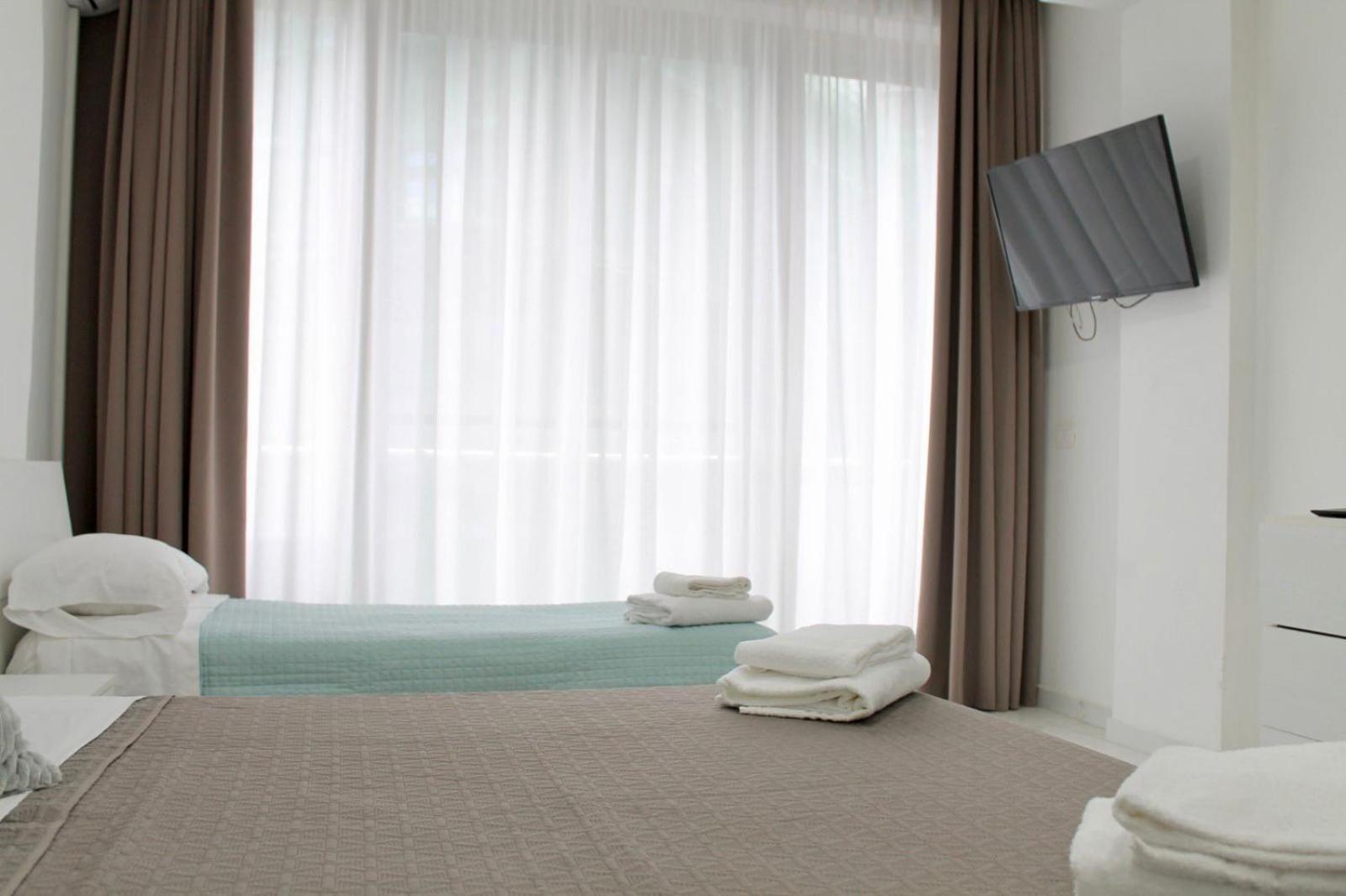B&B Central Rooms 137 Napoli Eksteriør billede