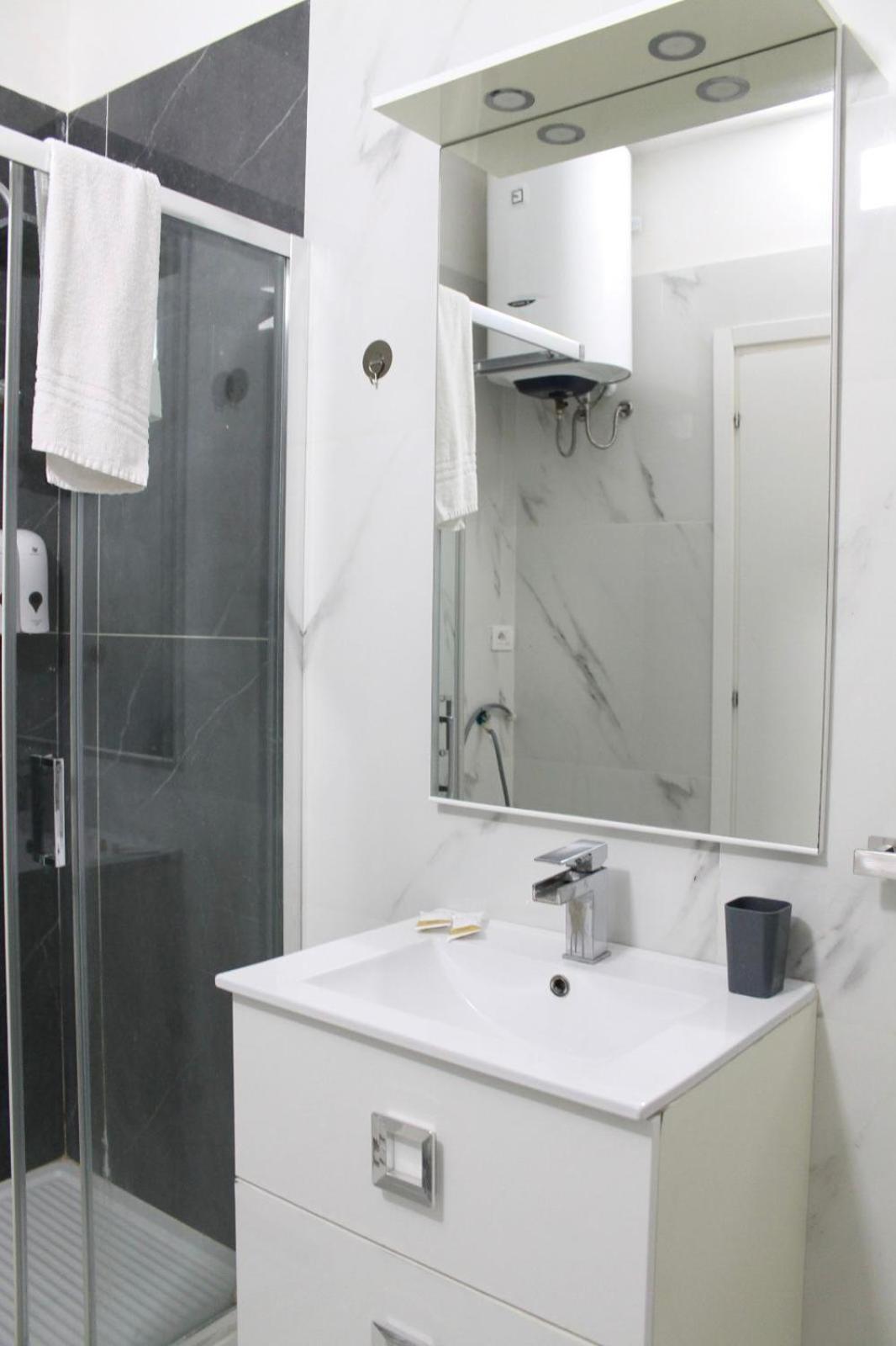 B&B Central Rooms 137 Napoli Eksteriør billede